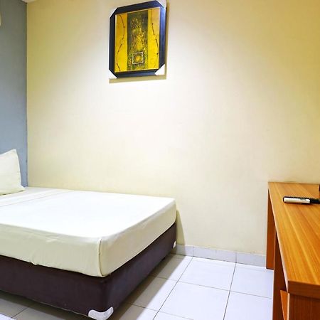 Sabrina Guest House Jakarta Exteriör bild
