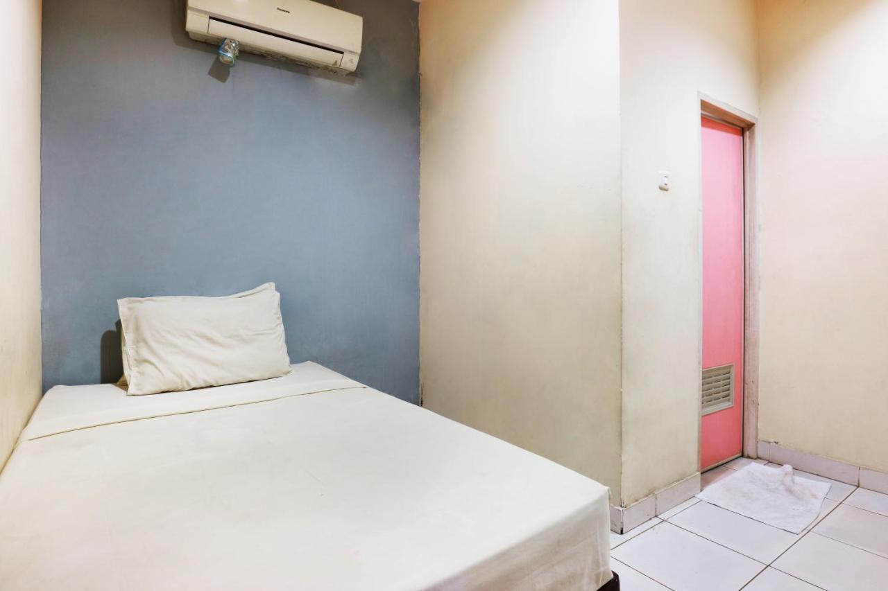 Sabrina Guest House Jakarta Exteriör bild